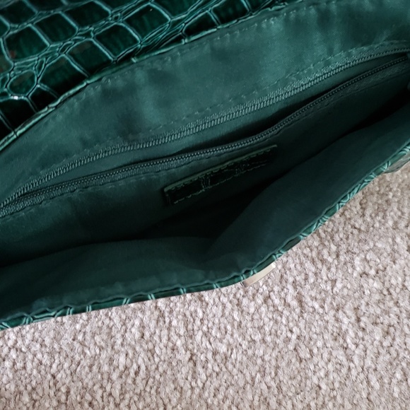 Clutch Bundle - Picture 2 of 4